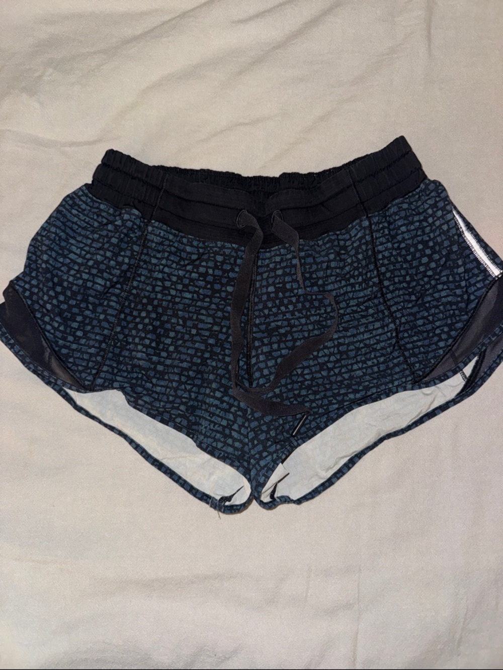 Lululemon Hotty Hot Patterned Short